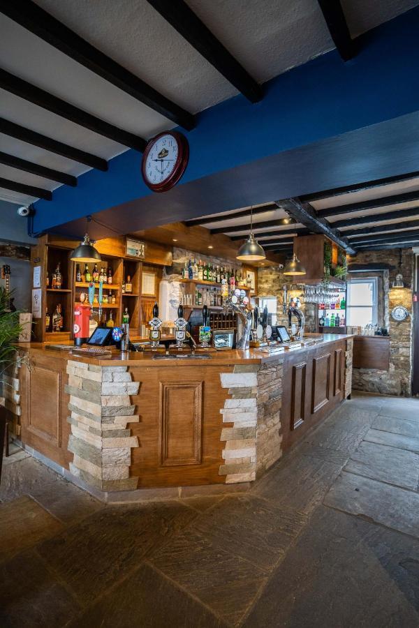 Black Horse Hotel Грасингтън Екстериор снимка