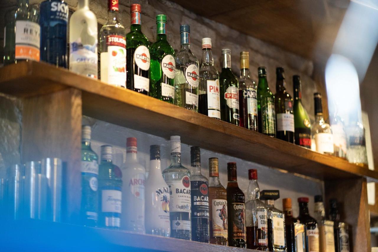 Black Horse Hotel Грасингтън Екстериор снимка