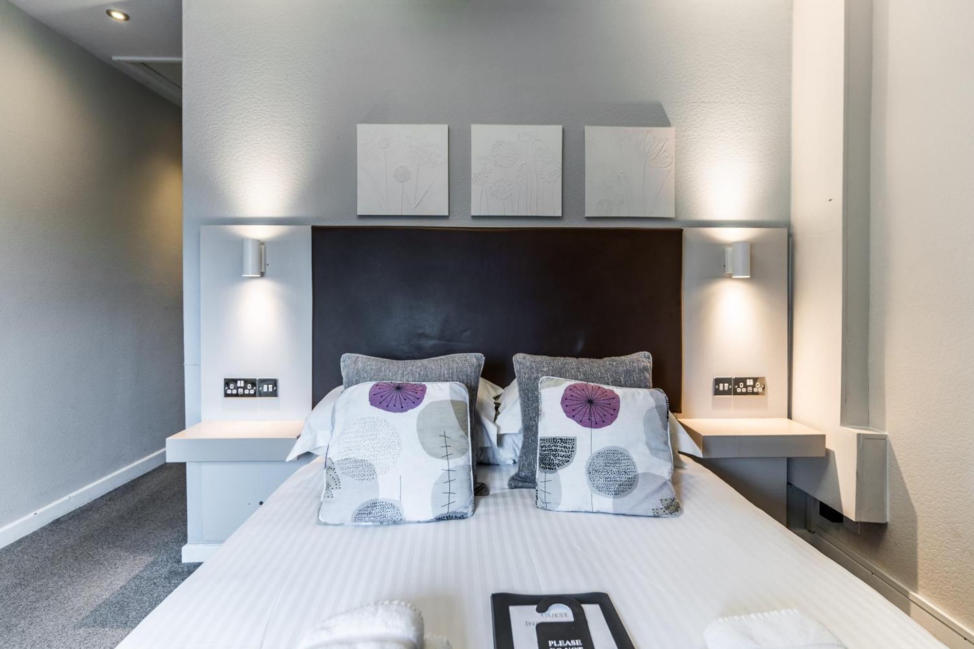Black Horse Hotel Грасингтън Екстериор снимка