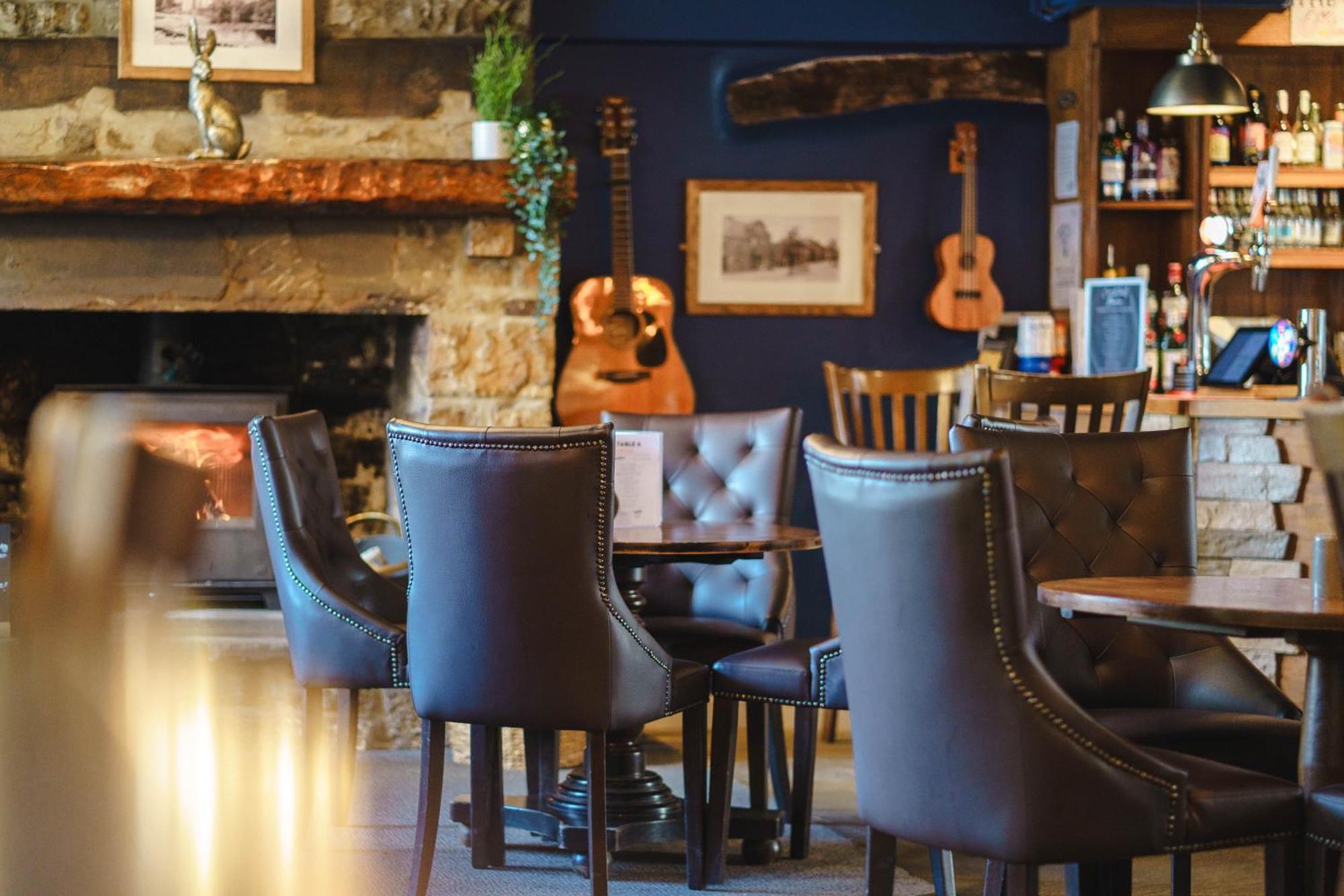 Black Horse Hotel Грасингтън Екстериор снимка